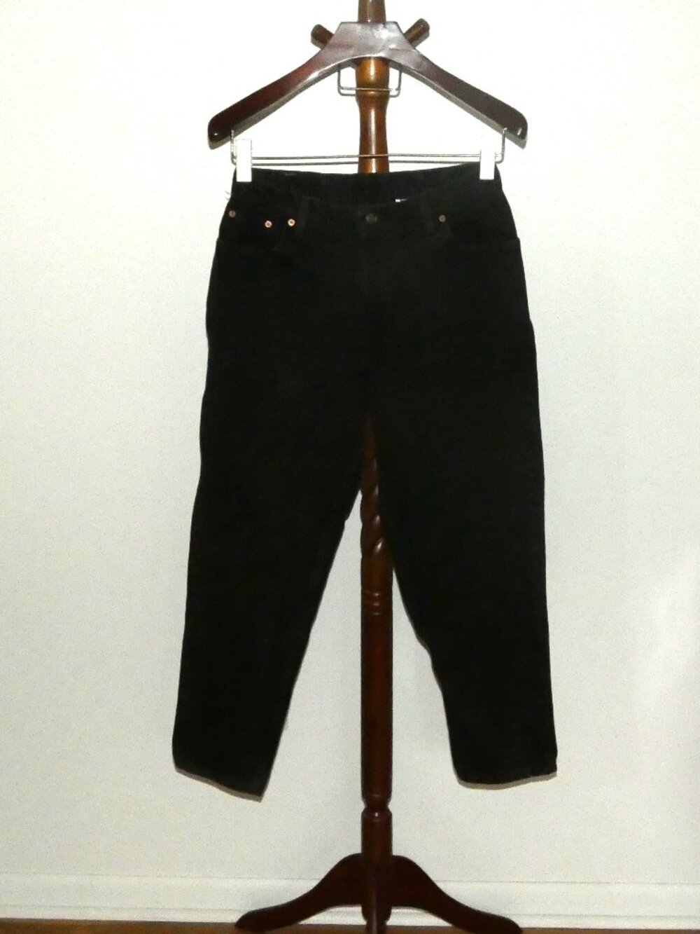 Levi's 550 Relaxed Fit Tapered Leg denim jeans
